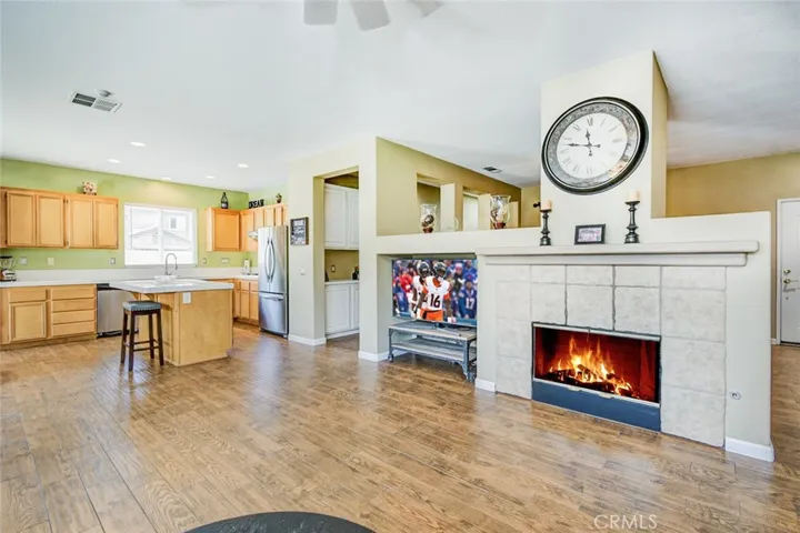 6174 Risingstar Drive, Eastvale, California 92880