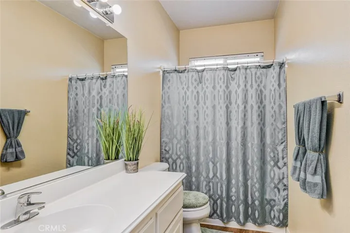 6174 Risingstar Drive, Eastvale, California 92880