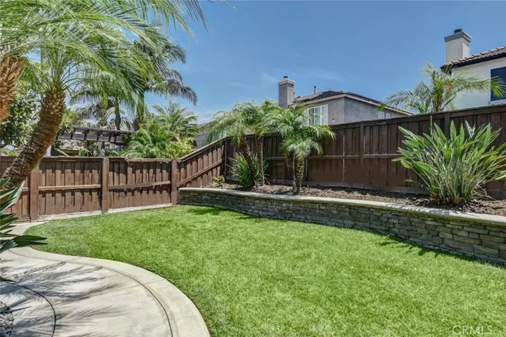 6174 Risingstar Drive, Eastvale, California 92880