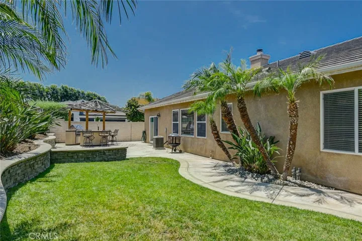 6174 Risingstar Drive, Eastvale, California 92880