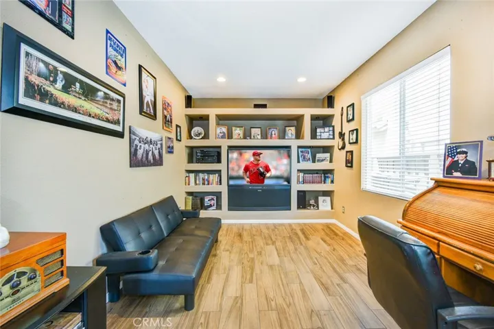 6174 Risingstar Drive, Eastvale, California 92880
