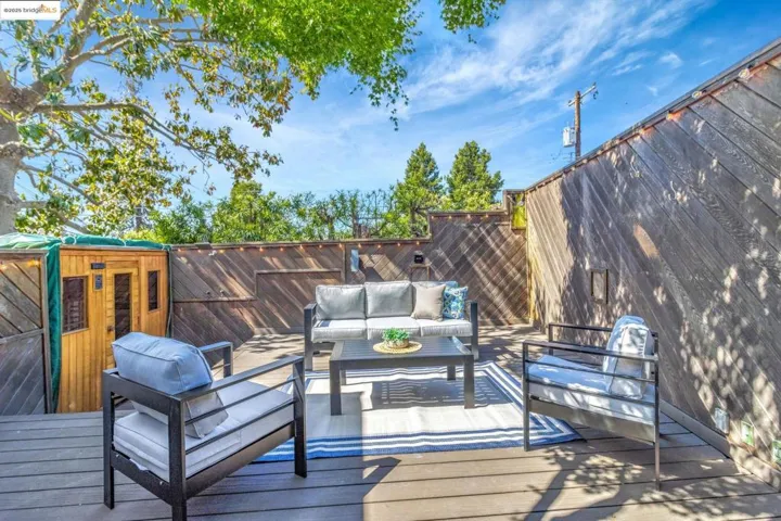 4053 Huntington, Oakland, California 94619