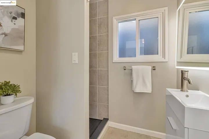 4053 Huntington, Oakland, California 94619