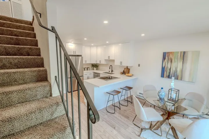 217 College View Dr, Rohnert Park, California 94928