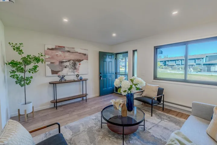 217 College View Dr, Rohnert Park, California 94928