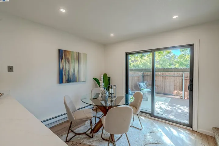 217 College View Dr, Rohnert Park, California 94928