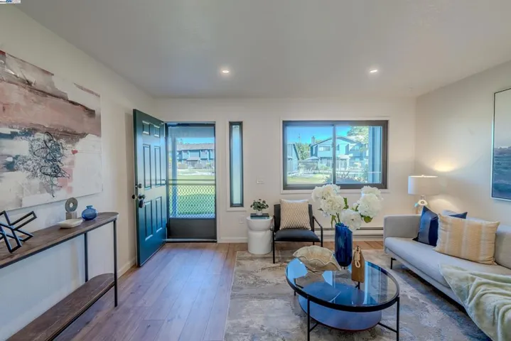 217 College View Dr, Rohnert Park, California 94928