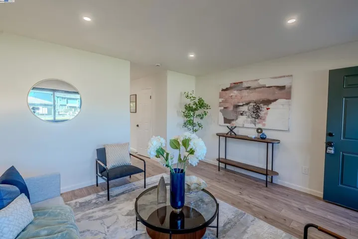217 College View Dr, Rohnert Park, California 94928