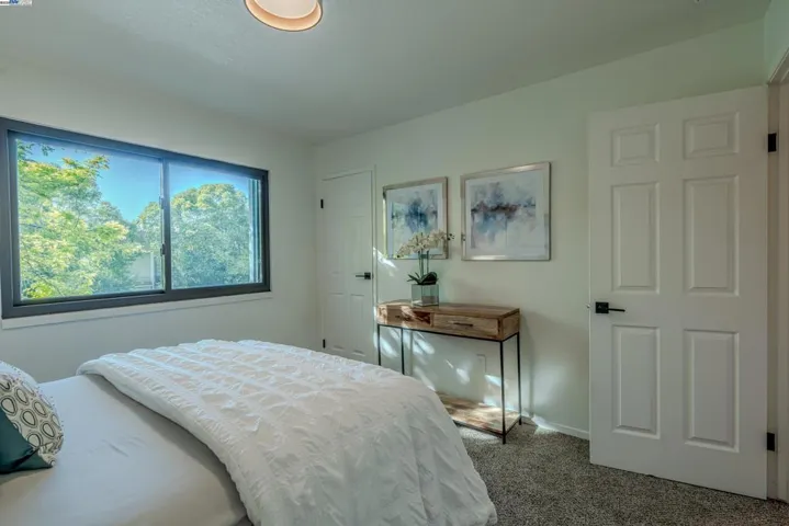 217 College View Dr, Rohnert Park, California 94928