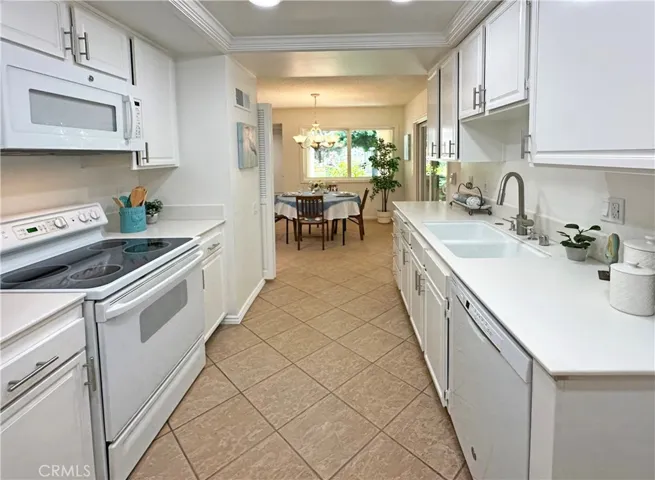 3525 Bahia Blanca W B, Laguna Woods, California 92637