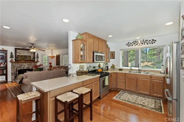 Kitchen With Breakfast Bar