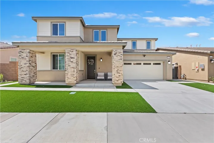 16707 Island Oak Street, Fontana, California 92336