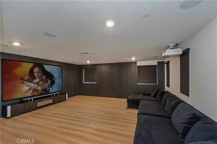Loft / Home Theatre
