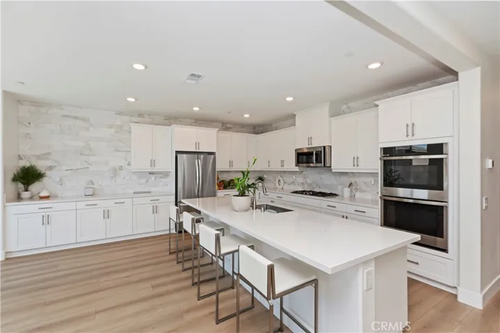 16707 Island Oak Street, Fontana, California 92336