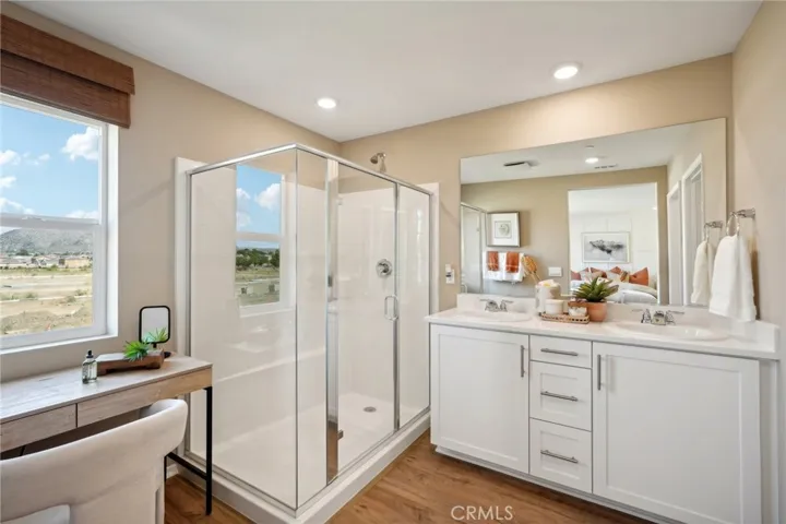 MODEL HOME