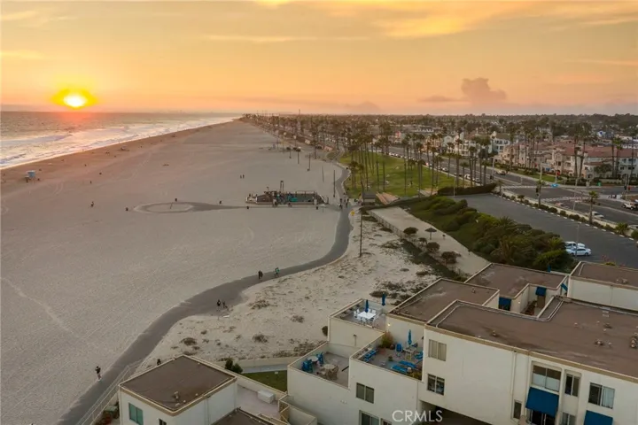 711 Pacific Coast 308, Huntington Beach, California 92648