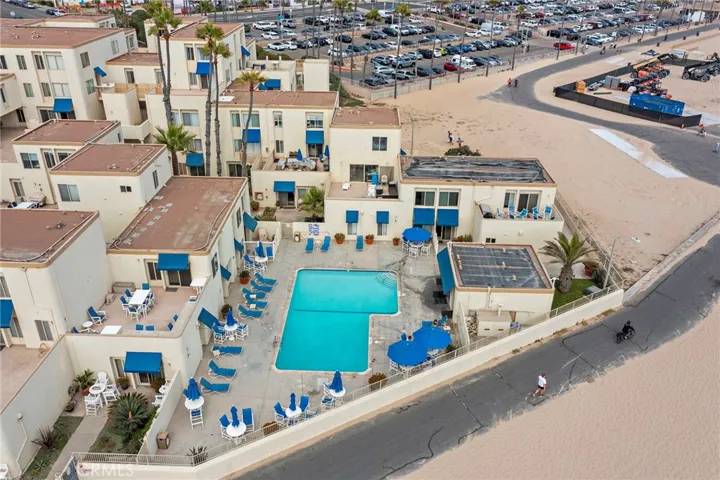 RESORT LIKE GROUNDS