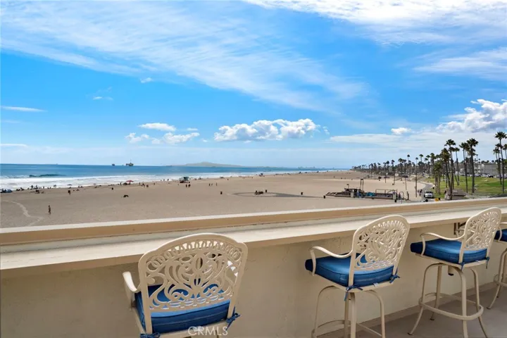 FRONT ROW SEATING ON THE OCEANFRONT