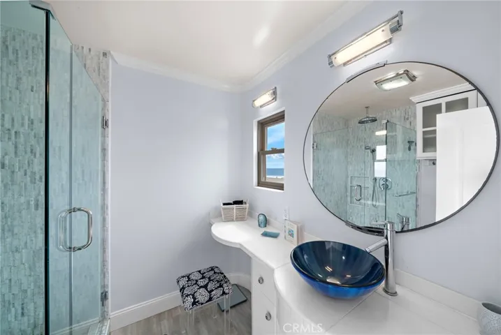FULLY UPDATED PRIMARY BATH