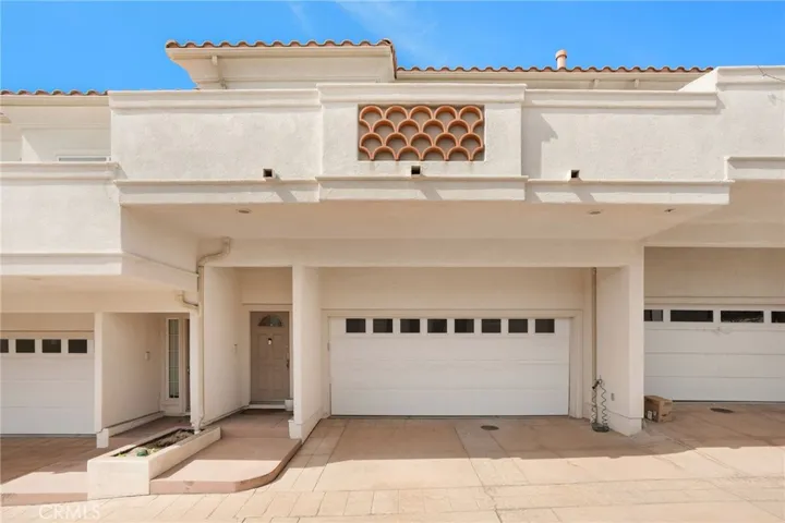 234 S Guadalupe Avenue E, Redondo Beach, California 90277