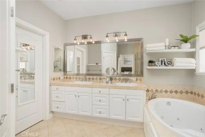 234 S Guadalupe Avenue E, Redondo Beach, California 90277