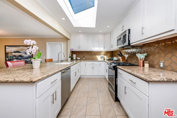 917 W Orange Grove Avenue, Burbank, California 91506