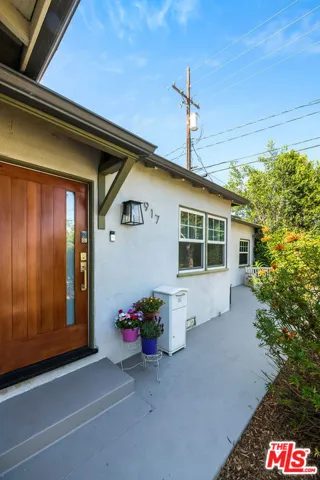 917 W Orange Grove Avenue, Burbank, California 91506
