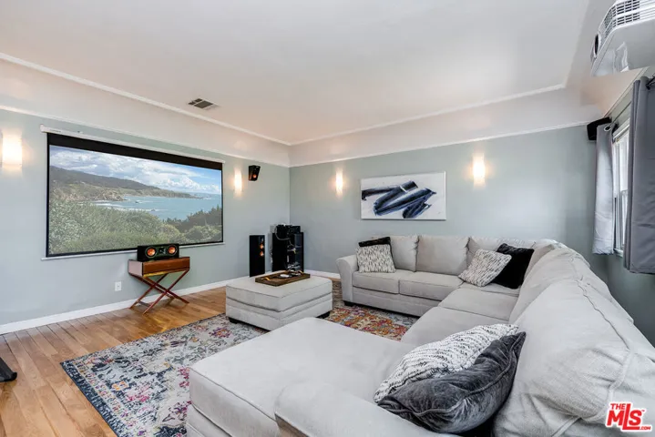 917 W Orange Grove Avenue, Burbank, California 91506