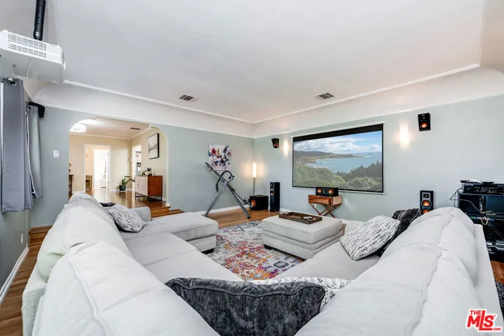 917 W Orange Grove Avenue, Burbank, California 91506