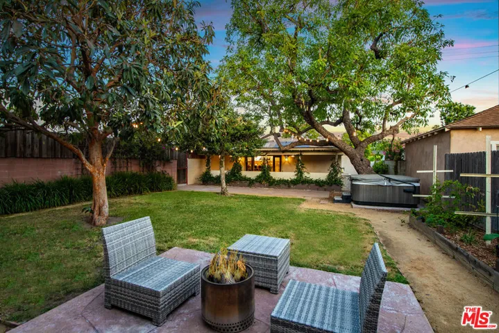 917 W Orange Grove Avenue, Burbank, California 91506
