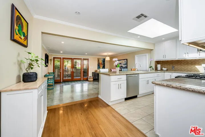 917 W Orange Grove Avenue, Burbank, California 91506