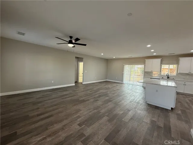 10561 Mohawk, Apple Valley, California 92308