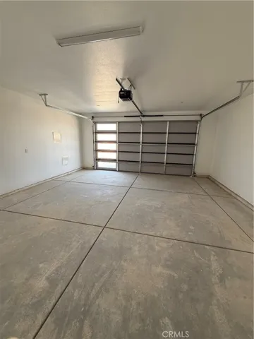 10561 Mohawk, Apple Valley, California 92308