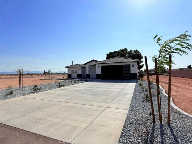 10561 Mohawk, Apple Valley, California 92308
