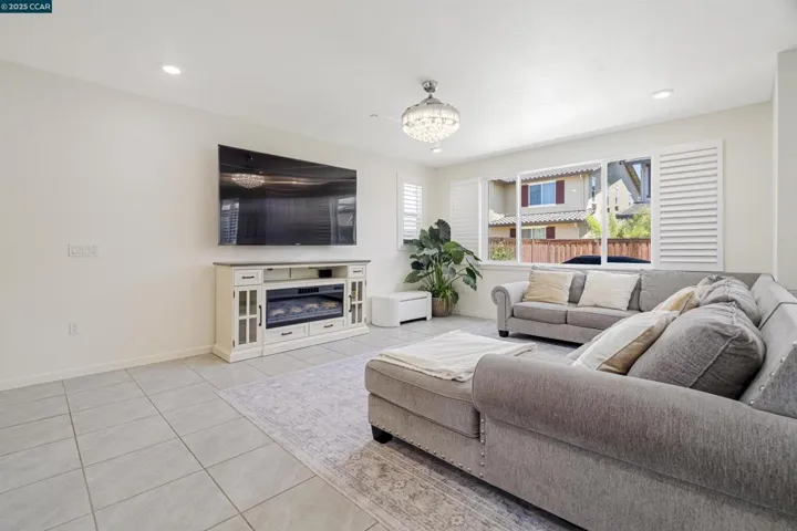 546 Avanti Way, Oakley, California 94561
