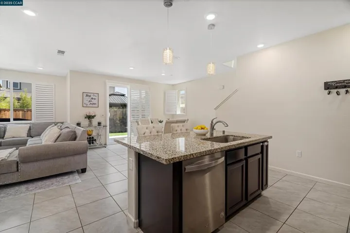 546 Avanti Way, Oakley, California 94561