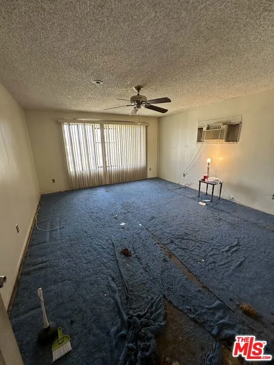 2205 N Pannes Avenue, Compton, California 90221 home-pic-45