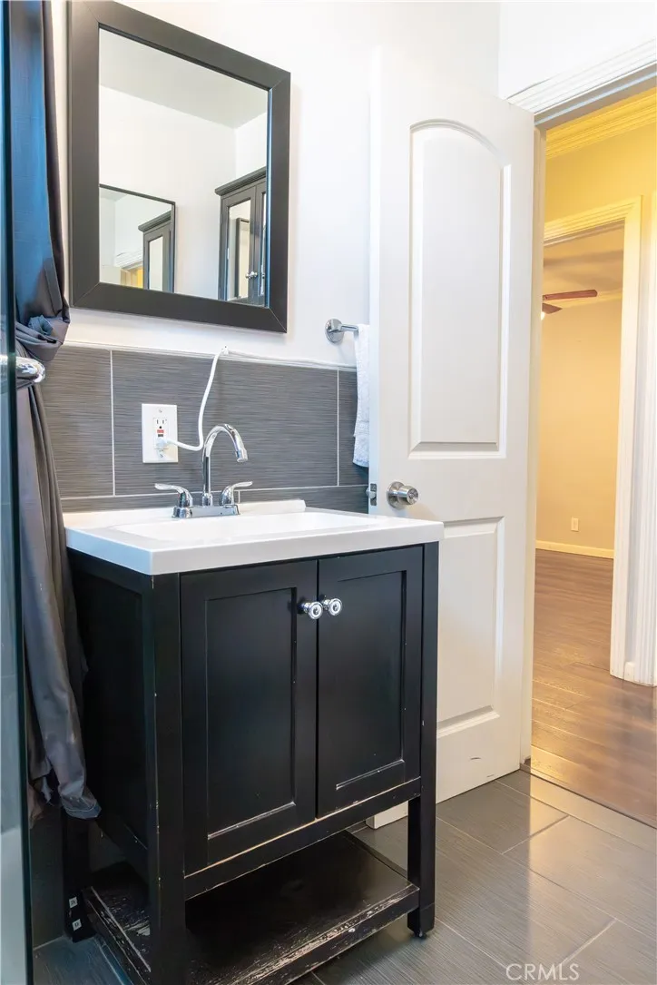 3801 Whiteside Street, Los Angeles, California 90063 home-pic-8