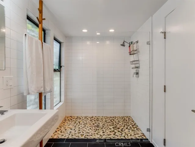 1750 La Luna Court, San Luis Obispo, California 93405