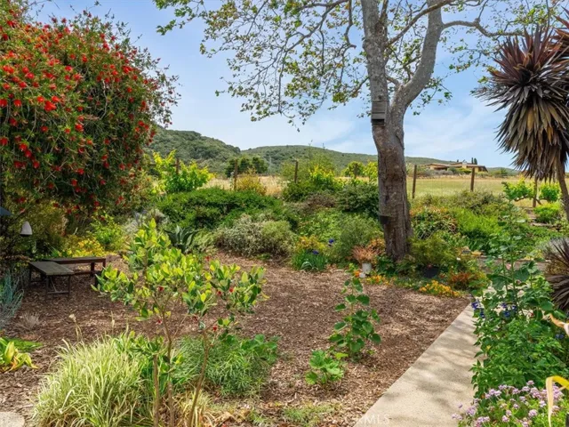 1750 La Luna Court, San Luis Obispo, California 93405