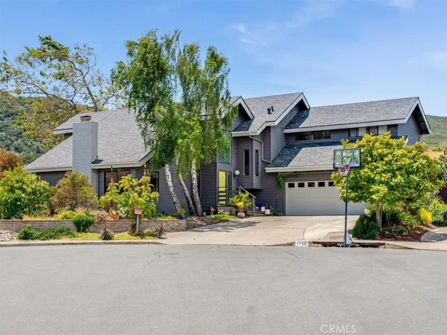 1750 La Luna Court, San Luis Obispo, California 93405