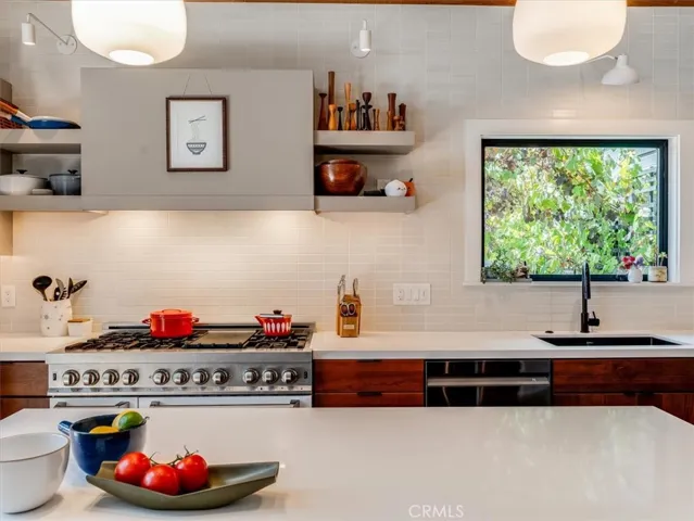 1750 La Luna Court, San Luis Obispo, California 93405