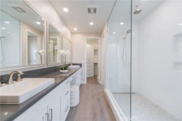 111 Bosque, Irvine, California 92618