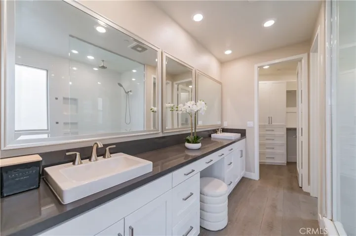 111 Bosque, Irvine, California 92618