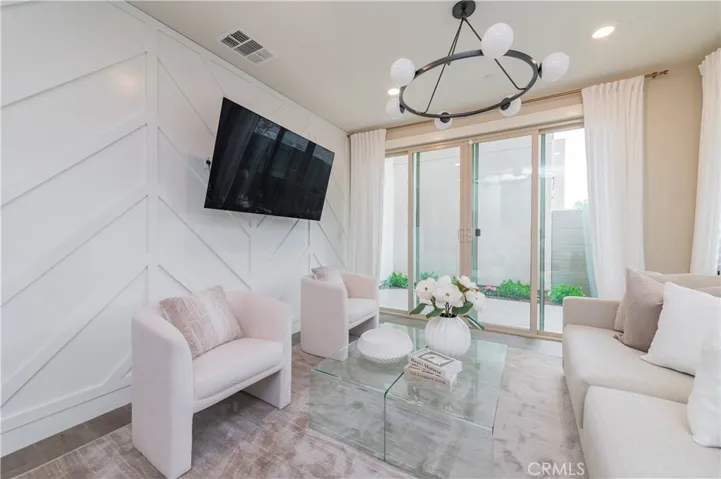 111 Bosque, Irvine, California 92618