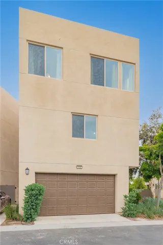 111 Bosque, Irvine, California 92618