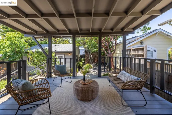 3915 Glen Park Rd, Oakland, California 94602