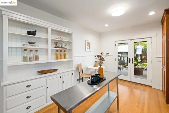 3915 Glen Park Rd, Oakland, California 94602