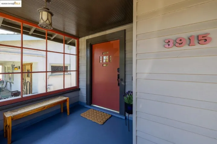3915 Glen Park Rd, Oakland, California 94602