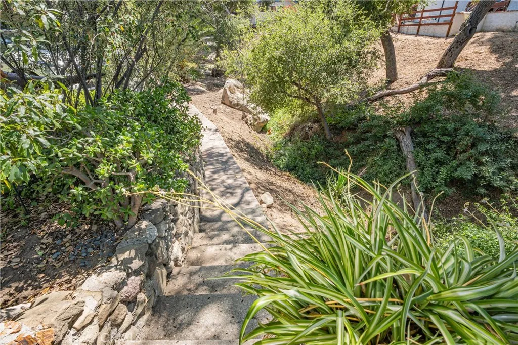 1126 Katherine Road, Simi Valley, California 93063 home-pic-59